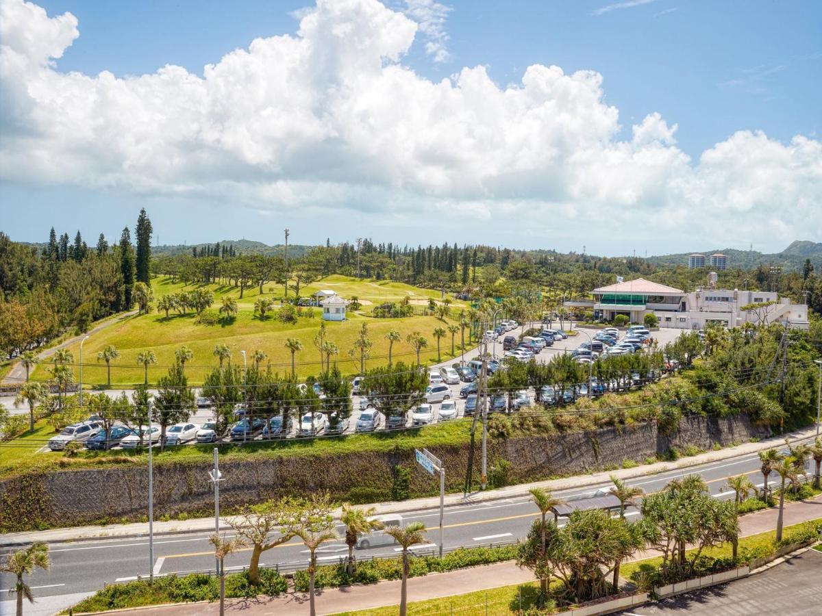 Hotel Miyuki Beach Onna Esterno foto