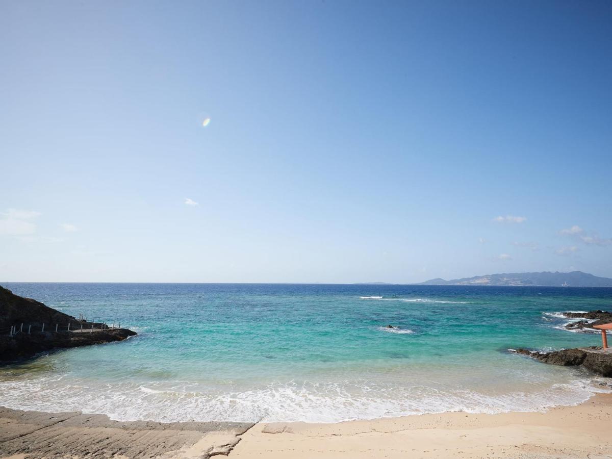 Hotel Miyuki Beach Onna Esterno foto