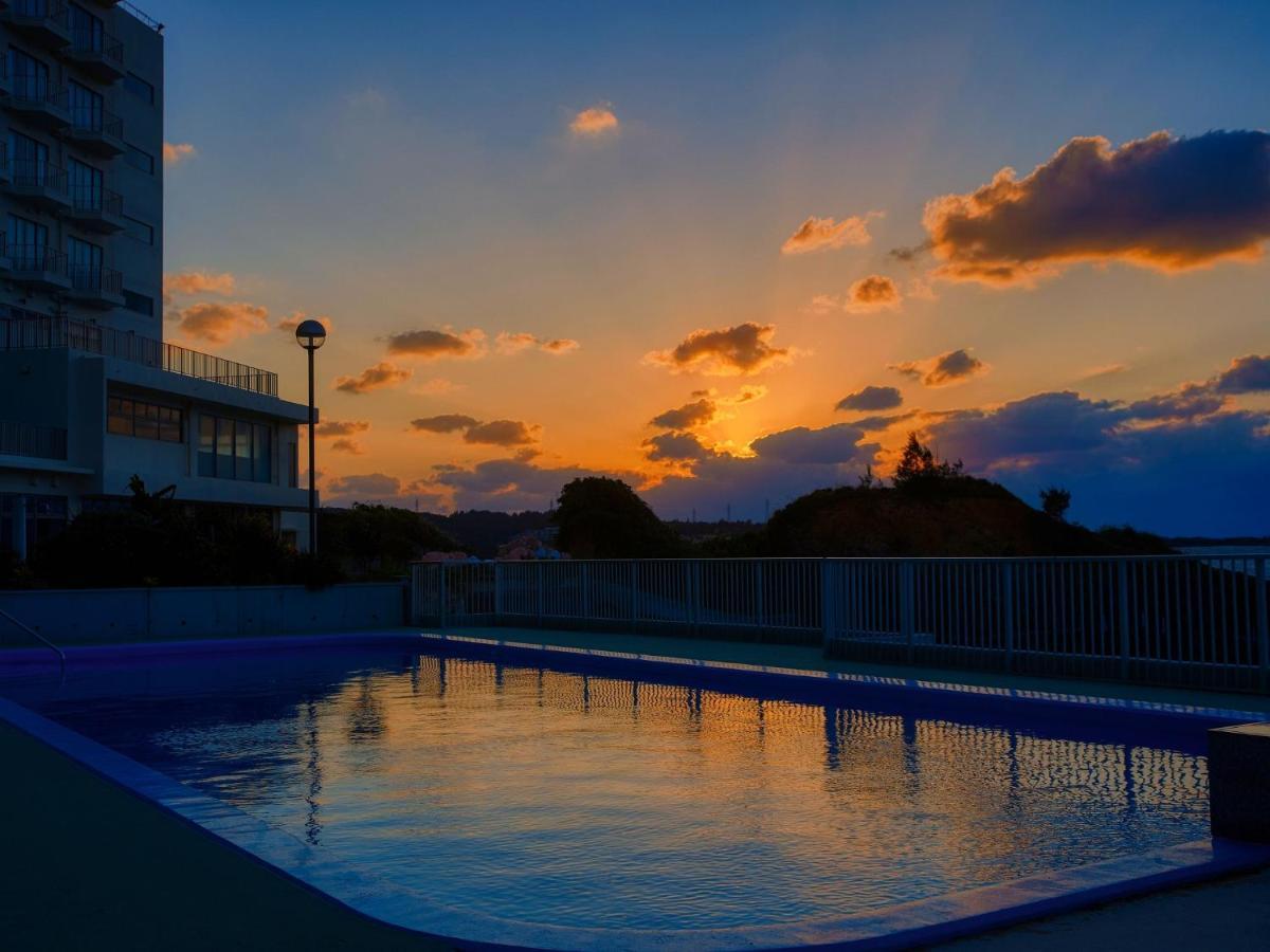 Hotel Miyuki Beach Onna Esterno foto