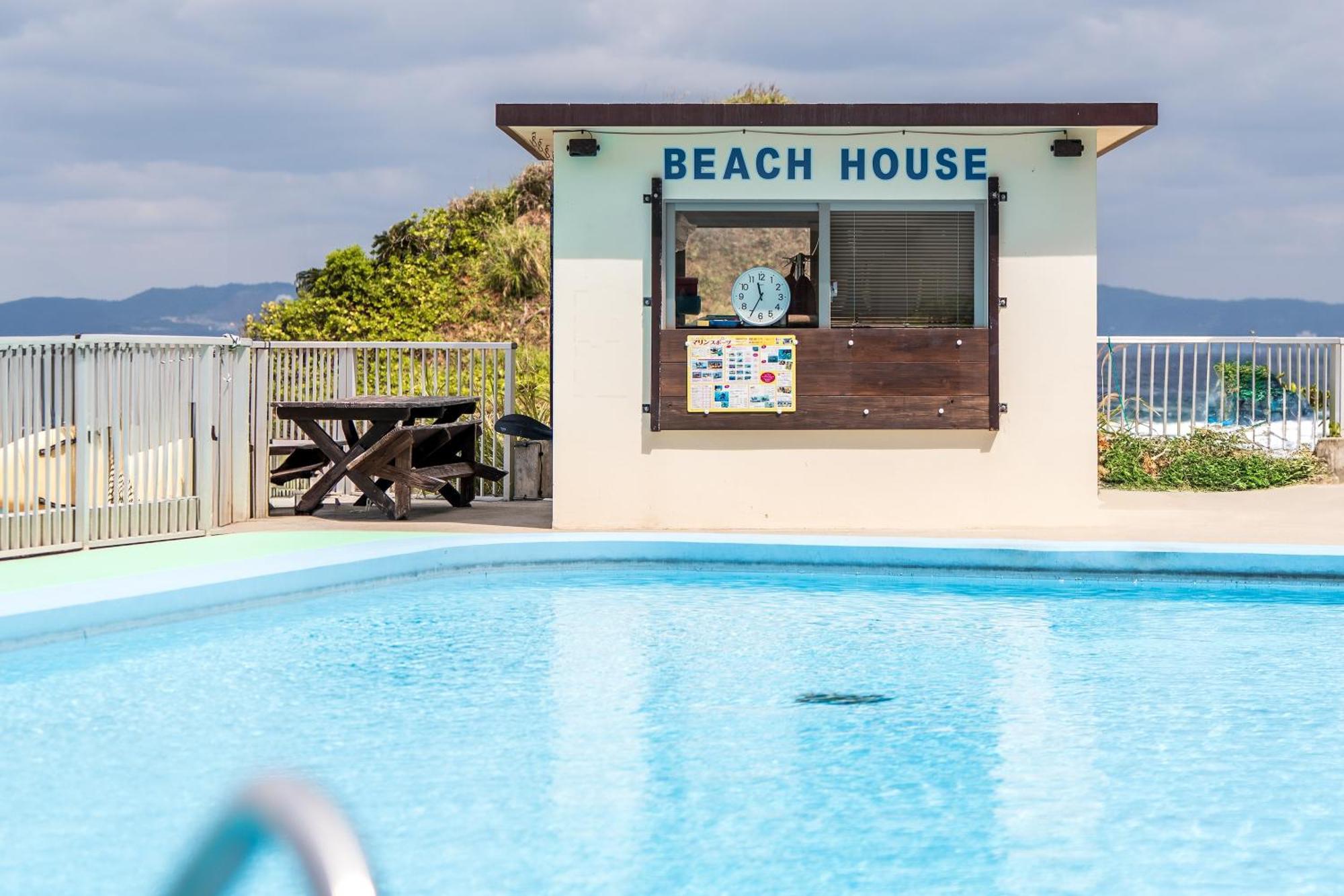 Hotel Miyuki Beach Onna Esterno foto
